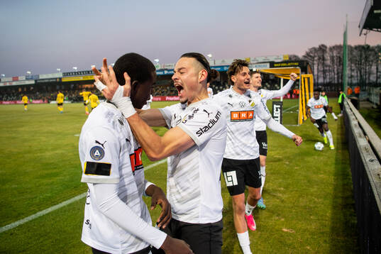 Häckens Abdoulaye Faye jublar