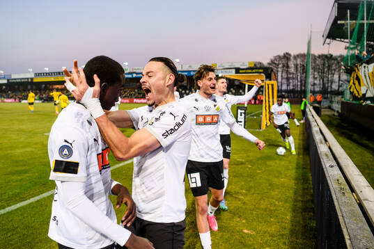 Bläddra bland fler bilder av Fotboll, Svenska Cupen, Kvartsfinal, Mjällby - Häcken
