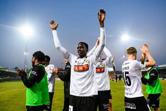 Häckens Abdoulaye Faye jublar
