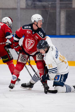 under kvalmatch till HockeyAllsvenskan mellan Forshaga och