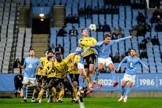 Elfsborgs Taylor Silverholt och Malmö FFs Erik Botheim
