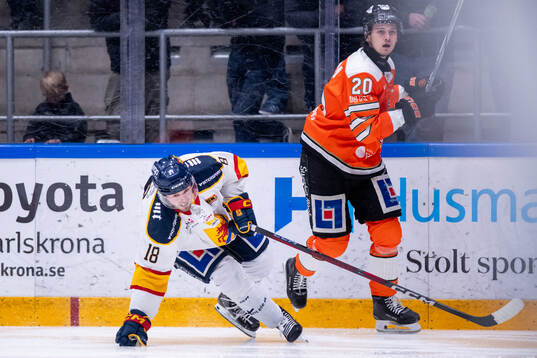 Mariestads Jesper Lindén och Karlskronas Emil Saramaa