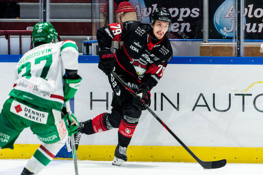 Malmö Redhawks Jakub Galvas och Rögles Albin Sundsvik