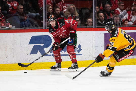 Örebros Robert Leino och Luleås Mathias Bromé