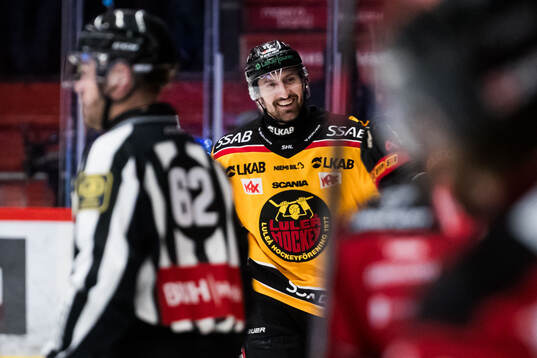 Luleås Albin Lundin jublar