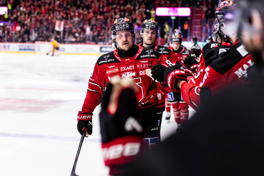 Örebros Patrik Karlkvist jublar vid 3-3