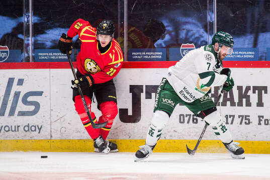 Brynäs Oskar Lindblom och Färjestads Axel Bergkvist