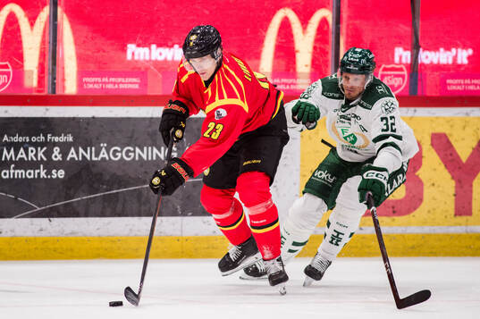 Brynäs Oskar Lindblom och Färjestads Magnus Nygren