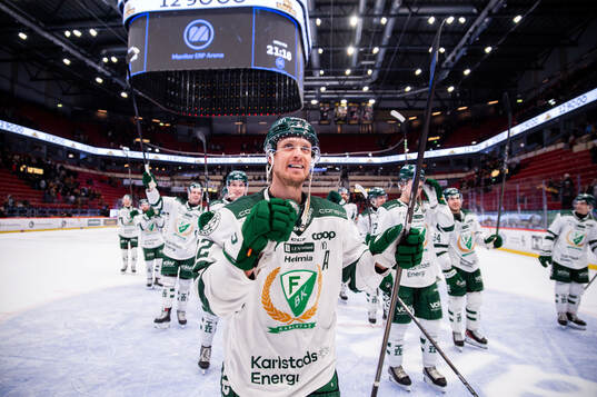 Färjestads Per Åslund jublar