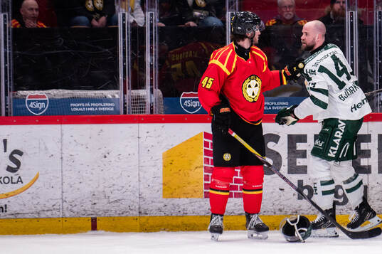 Brynäs Charles-Édouard D'astous och Färjestads Henrik
