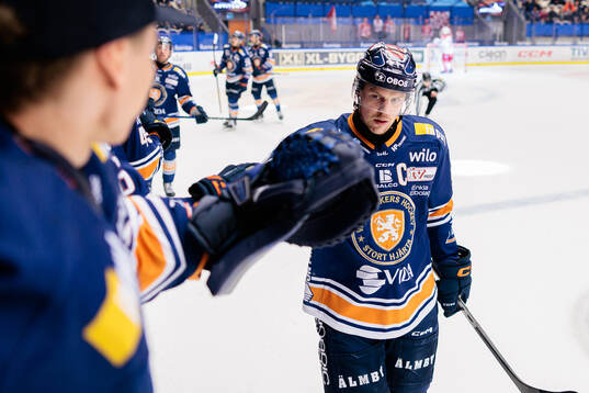 Växjös Joel Persson jublar