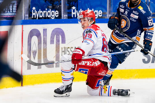 Timrås Oliver Kapanen jublar