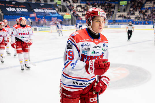 Timrås Oliver Kapanen jublar