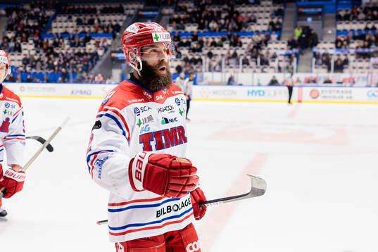 Timrås Per Svensson jublar