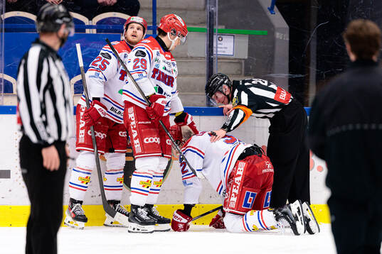 Timrås Anton Lundmark har ont