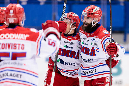 Timrås Per Svensson jublar