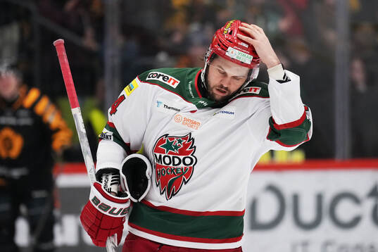 Modos Måns Carlsson deppar