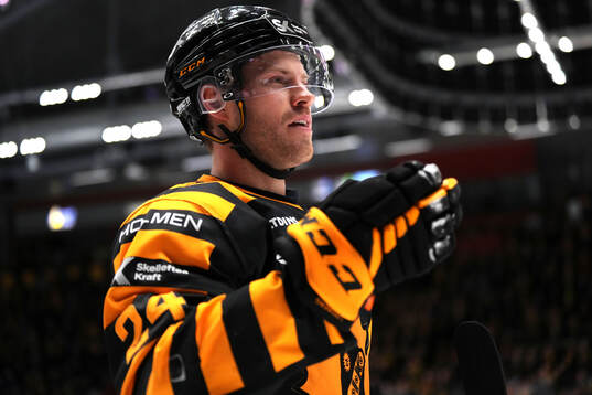 Skellefteås Oscar Lindberg jublar