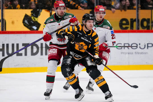 Modos Victor Berglund och Skellefteås Oscar Lindberg