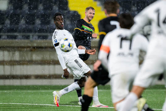 GAISs Gustav Lundgren träningsmatchen i fotboll mellan
