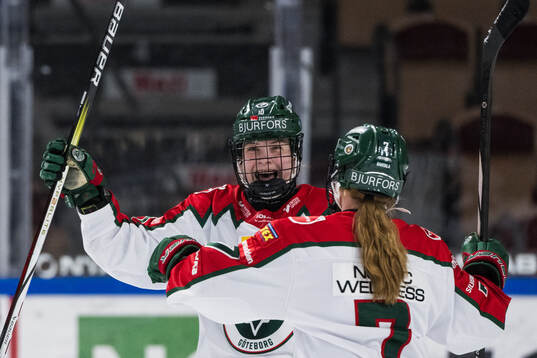 Frölundas Emilia Vesa jublar