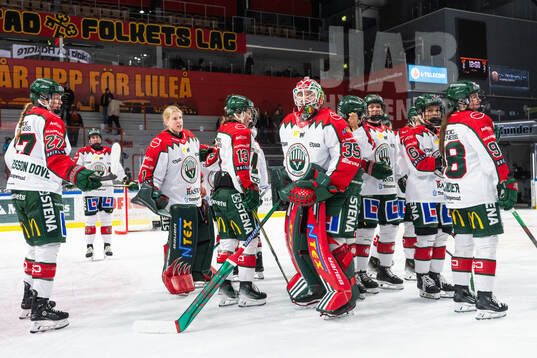 Frölundas målvakt Maja Helge och målvakt Stephanie