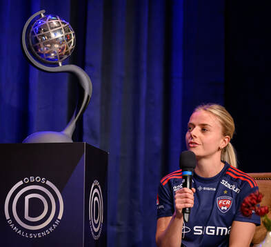 Rosengårds Emilie Woldvik intervjus på scen