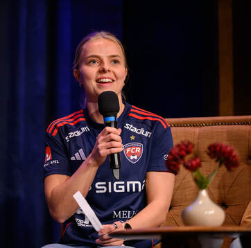 Rosengårds Emilie Woldvik intervjus på scen