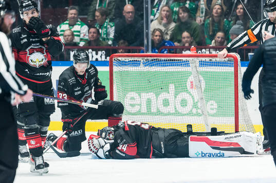 Malmö Redhawks Marek Langhamer har ont