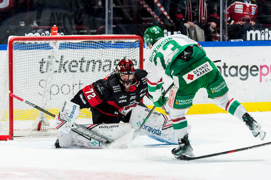 Rögles Joachim Blichfeld och Malmö Redhawks målvakt