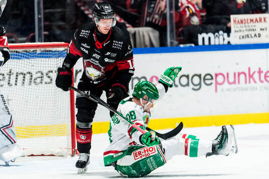 Malmö Redhawks Matias Lassen och Rögles Anton Bengtsson