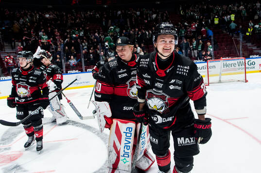 Malmö Redhawks Teemu Kivihalme jublar