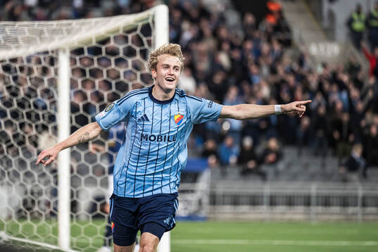 Oskar Fallenius of Djurgården celebrates