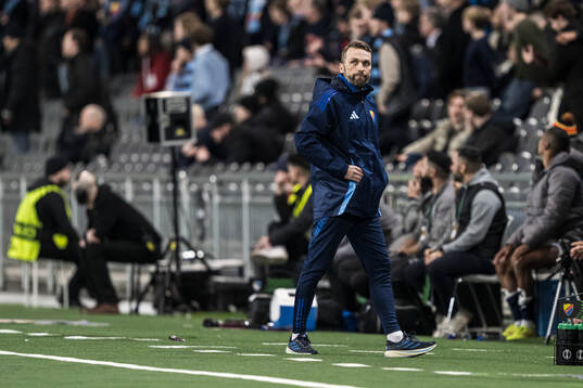 Head coach Jani Honkavaara