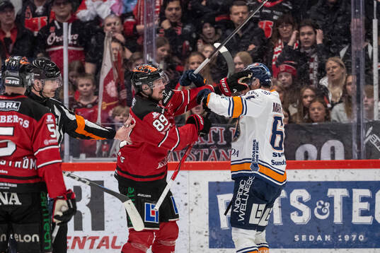 Örebros Patrik Karlkvist och Växjös Eric Martinsson
