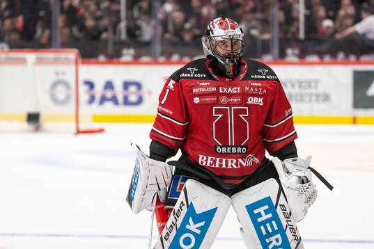 Örebros målvakt Jhonas Enroth deppar