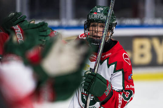 Frölundas Michelle Karvinen jublar