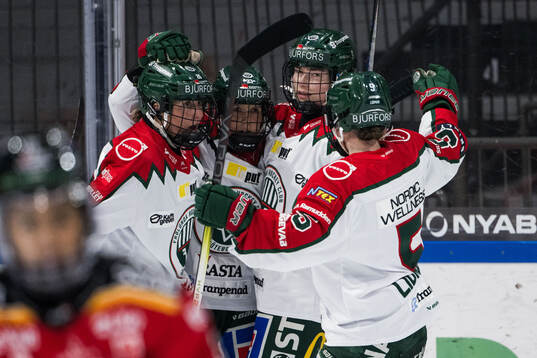 Frölundas Maja Beverin, Michelle Karvinen, Sanni Rantala