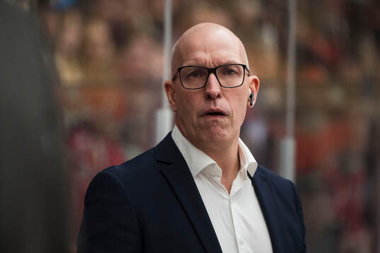 Modos assisterande tränare Fredrik Andersson