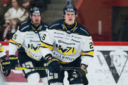 HV71s Tommi Tikka jublar