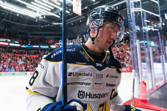 HV71s Olle Alsing deppar