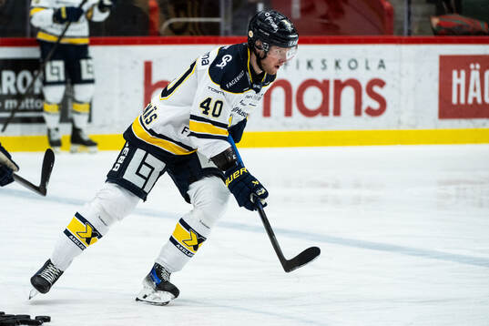 HV71s Oskar Stål-Lyrenäs