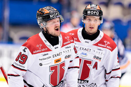 Örebros Patrik Karlkvist har ont