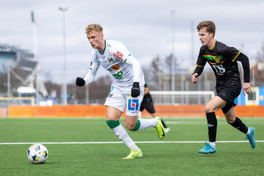 Varbergs Liam Olausson och GAIS Daniel Bengtsson