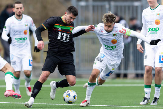 GAIS William Milovanovic och Varbergs Isak Vidjeskog