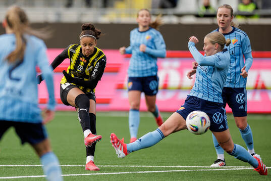 Häckens Felicia Schröder och Djurgårdens Nanne Ruuskanen