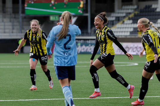 Häckens Felicia Schröder jublar