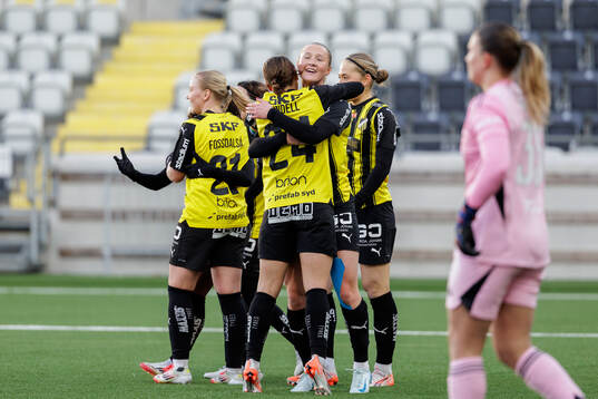 Häckens Alexandra Larsson jublar