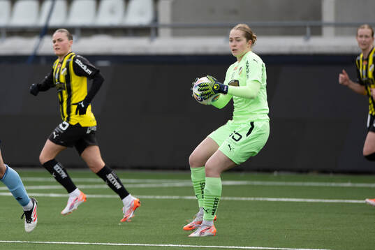 Häckens målvakt Fanney Birkisdottir