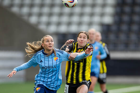Djurgårdens Ebba Hed och Häckens Tabby Tindell